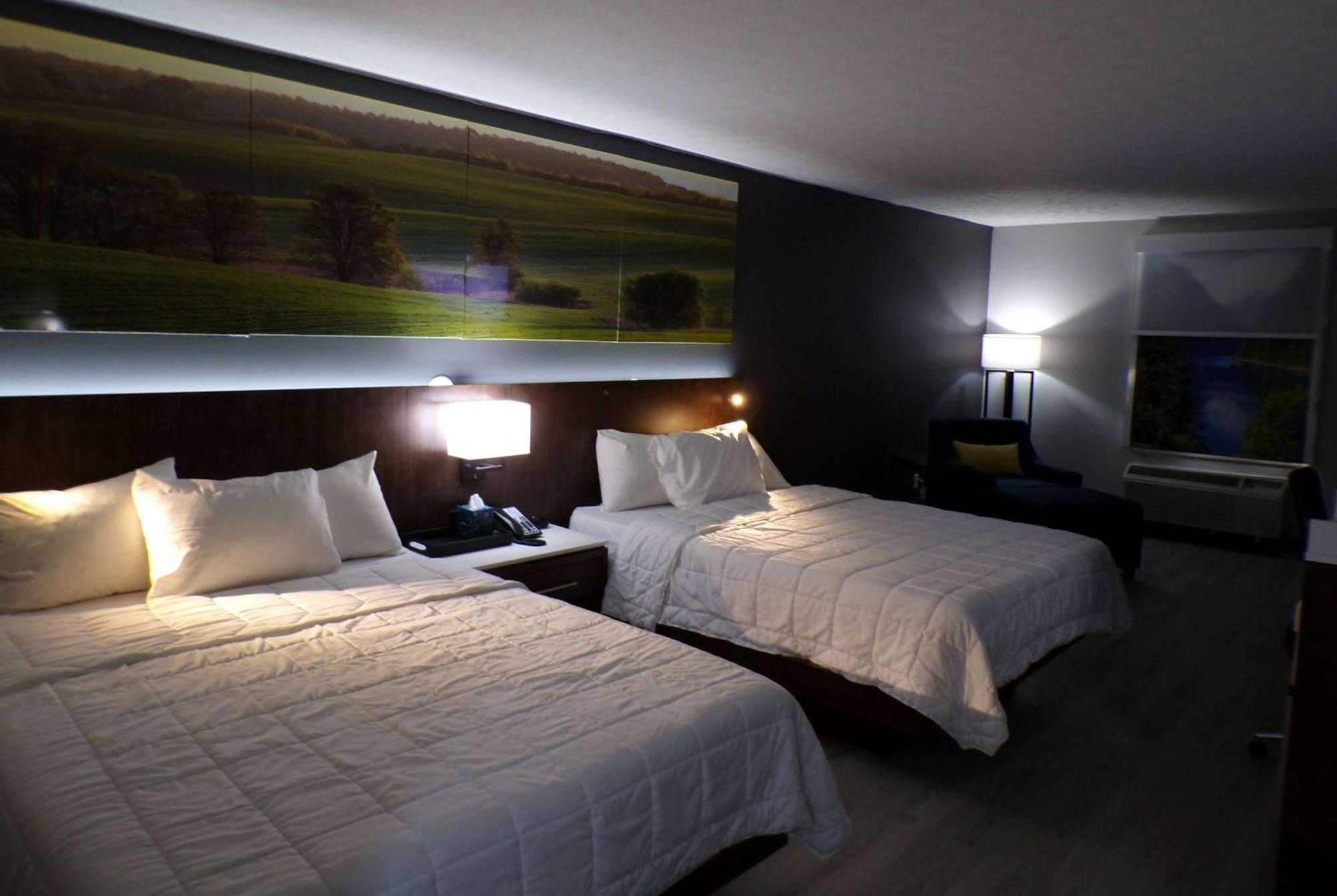 Luxor Inn & Suites, A Travelodge By Wyndham Елкінс Екстер'єр фото