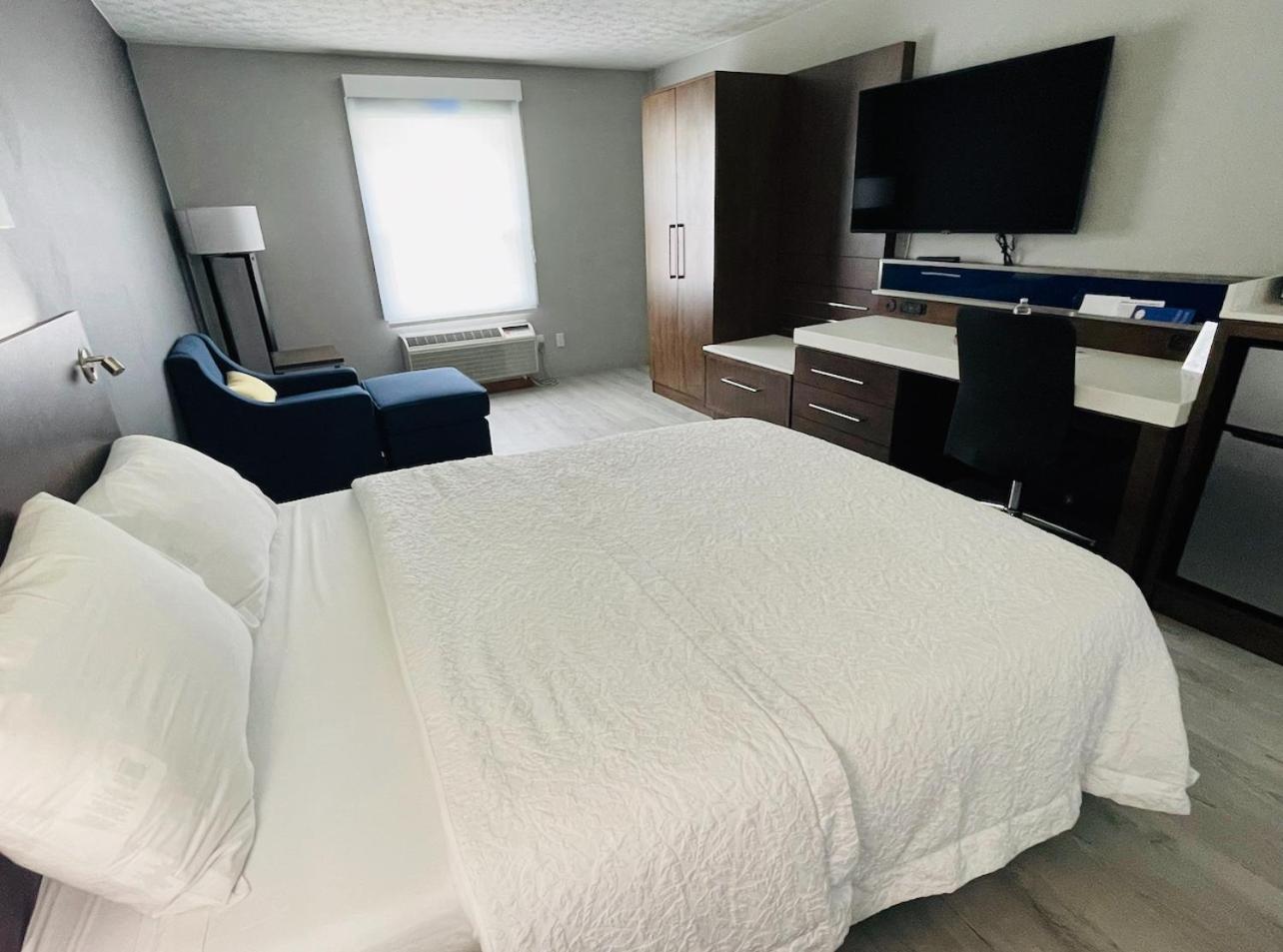 Luxor Inn & Suites, A Travelodge By Wyndham Елкінс Екстер'єр фото